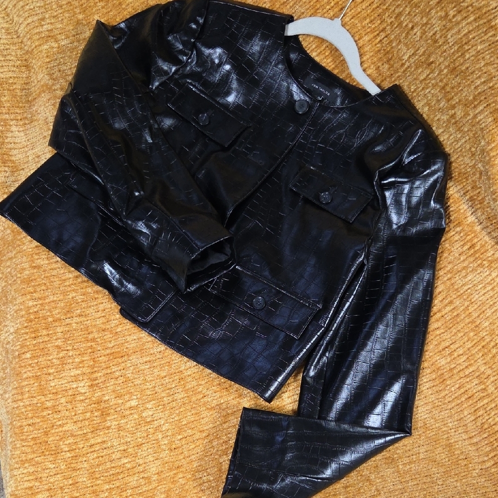Ann Taylor Black Leather Jacket Cropped Glossy Finish